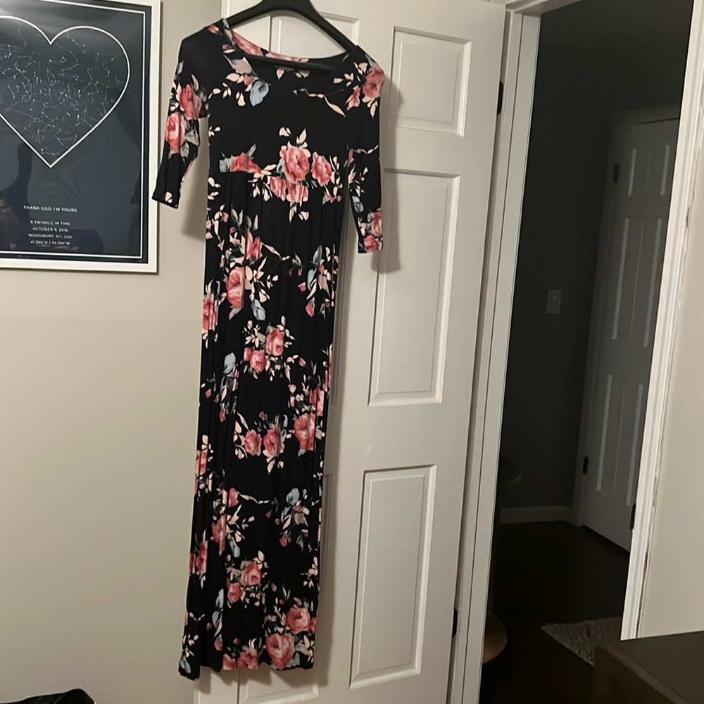 Maxi dress maternity